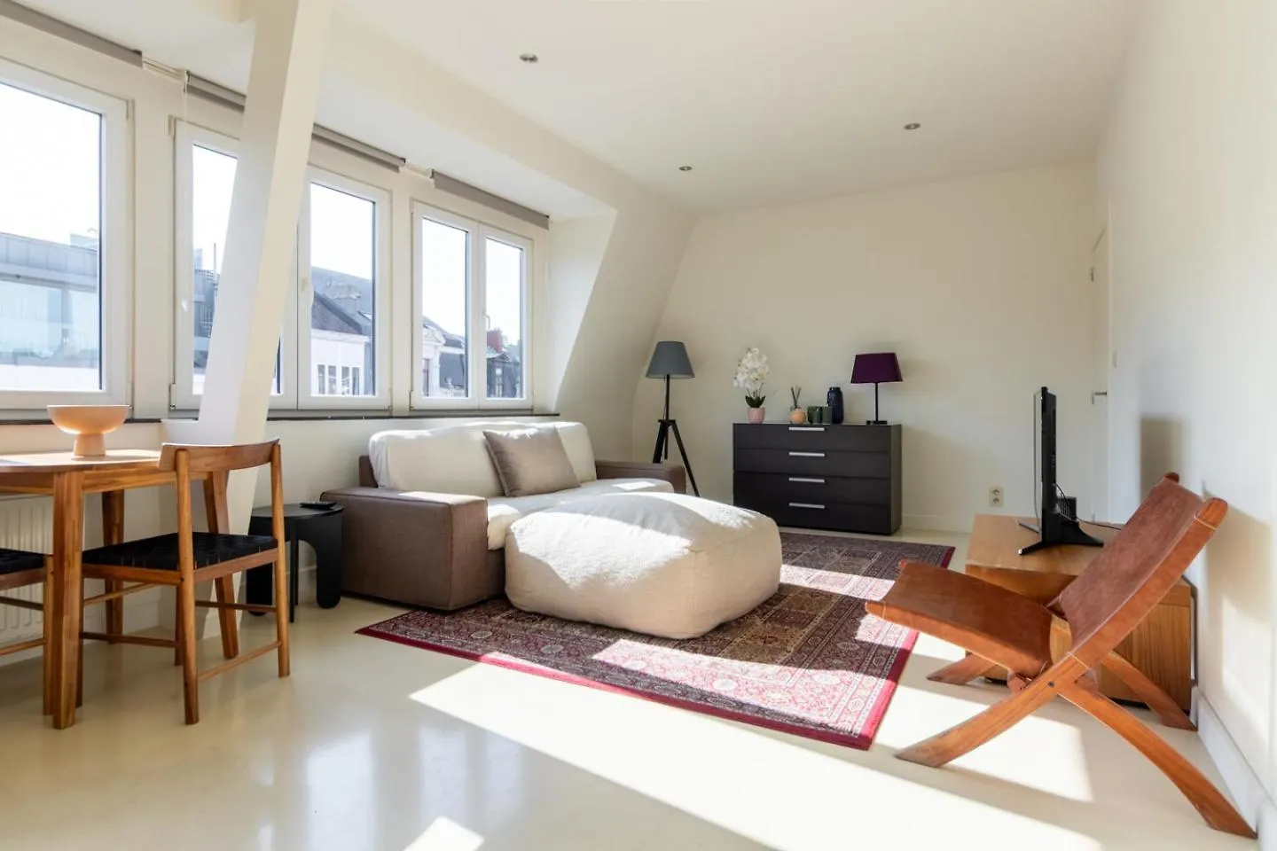 Bright, Spacious Apartments & Perfectly Located In The Heart Of Ghent Belgium