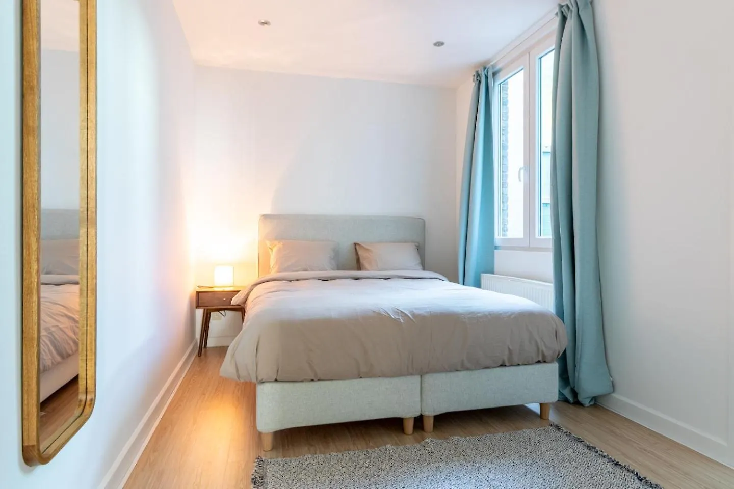 Bright, Spacious Apartments & Perfectly Located In The Heart Of Gante 0*,  Bélgica